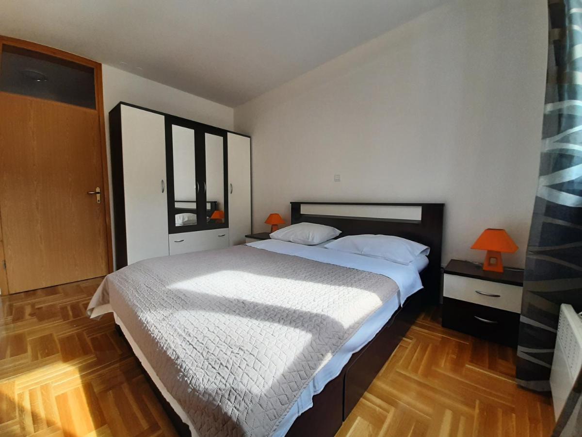 Apartment Jelena Trogir Exterior foto